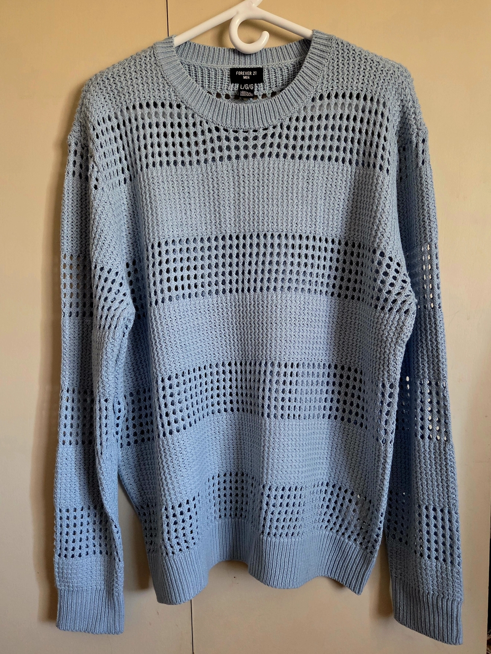 Forever 21 Men’s Light Blue Open-Knit Sweater.Size L.